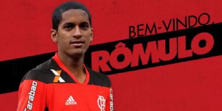 O volante Rômulo assinou com o Flamengo por quatro anos