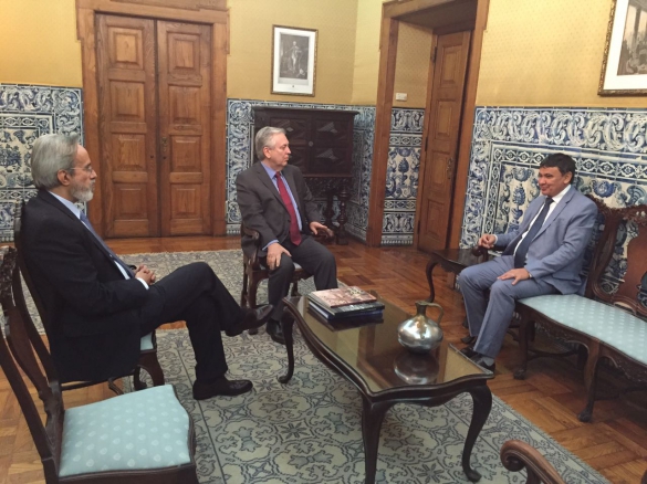 Reunião na Embaixada do Brasil em Portugal