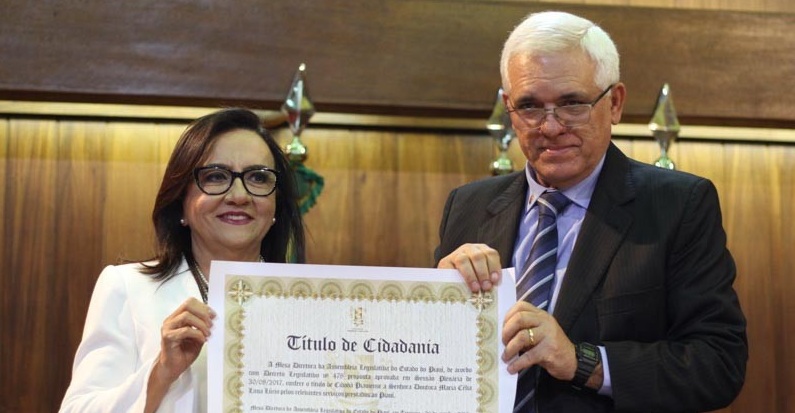 jJuíza Maria Célia Lima Lúcio recebeu cidadania