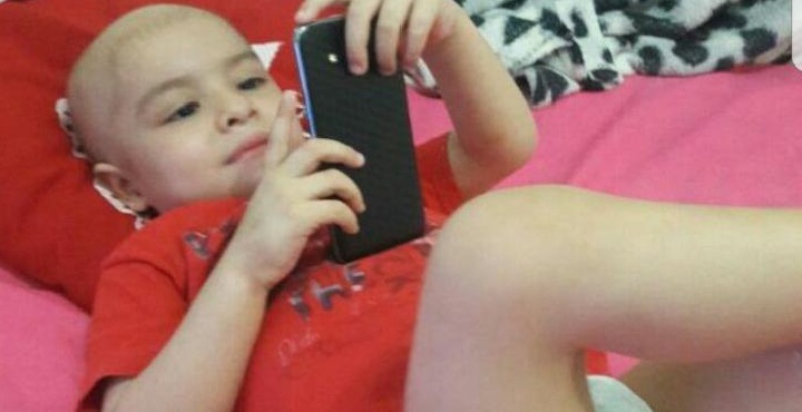 Levi Santos Araújo tem 3 anos e luta contra um câncer