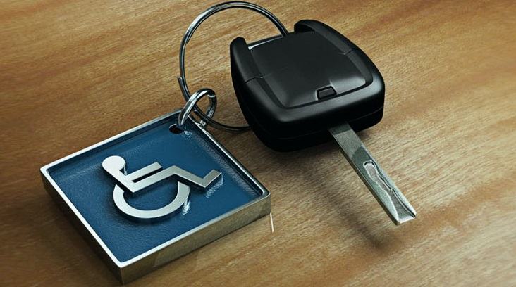 Carro adaptado para pessoa com deficiência