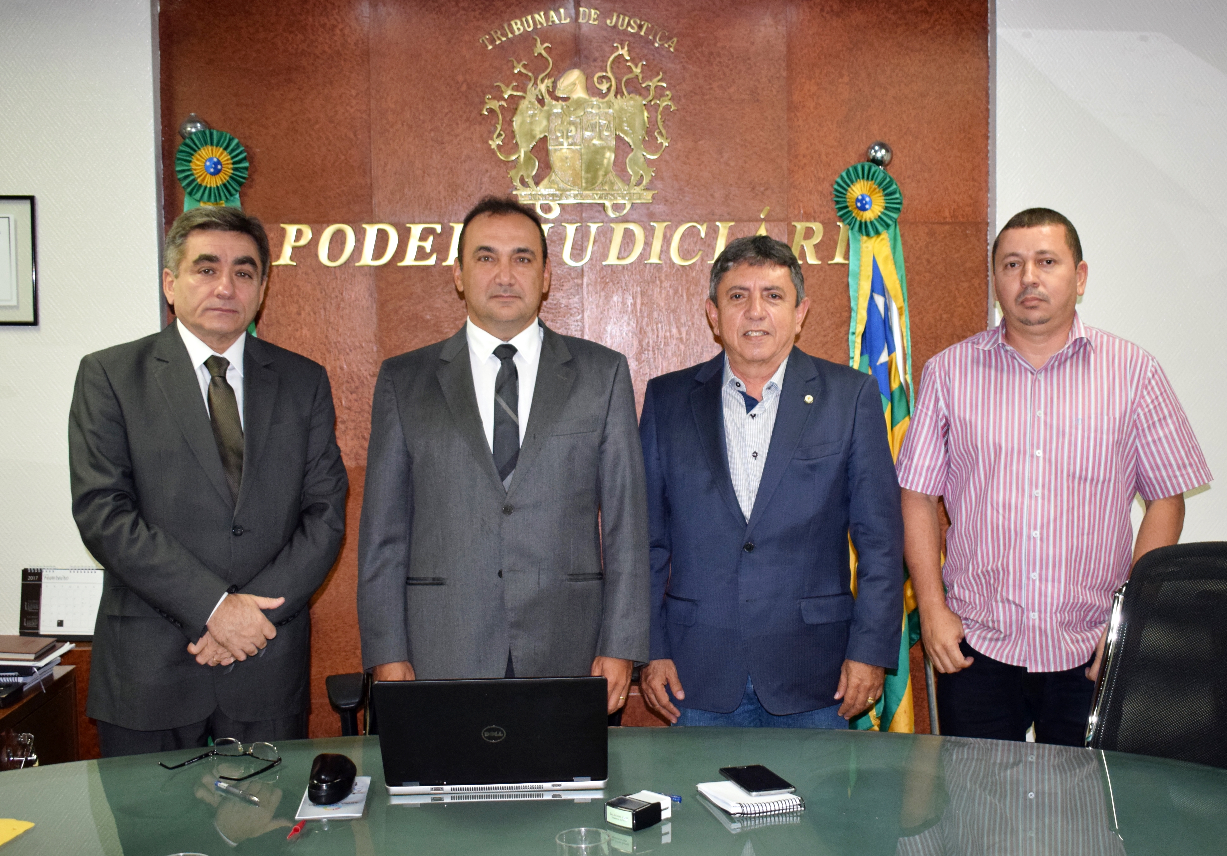 Conselho Regional de Corretores de Imóveis do Piauí (CRECI/PI) esteve reunido com o presidente do Tribunal de Justiça do Piauí, o desembargador Erivan