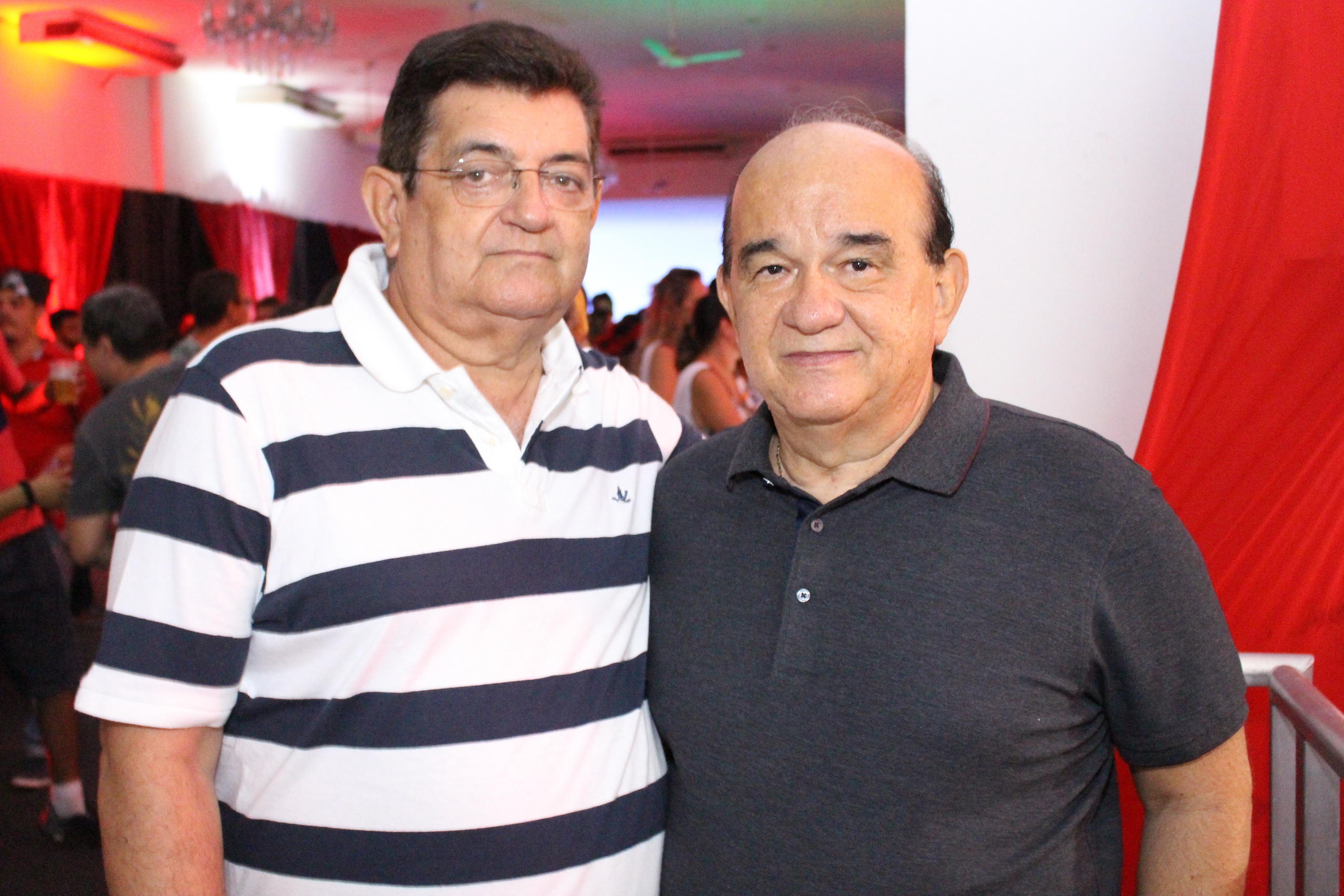 Os Diretores Gilson Vasconcelos e Tarcísio Freire prestigiaram a terceira prévia do clube.