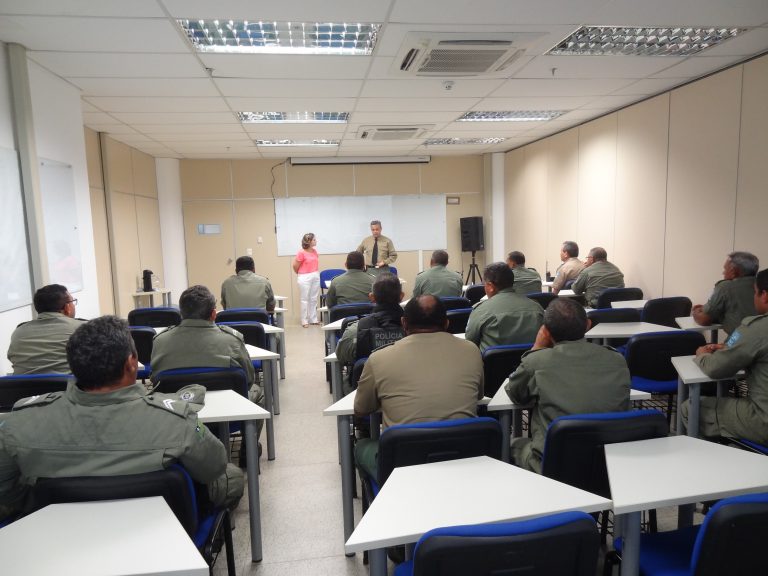 Curso de capacitaçãdo para policiais militares da Guarda do TCE-PI