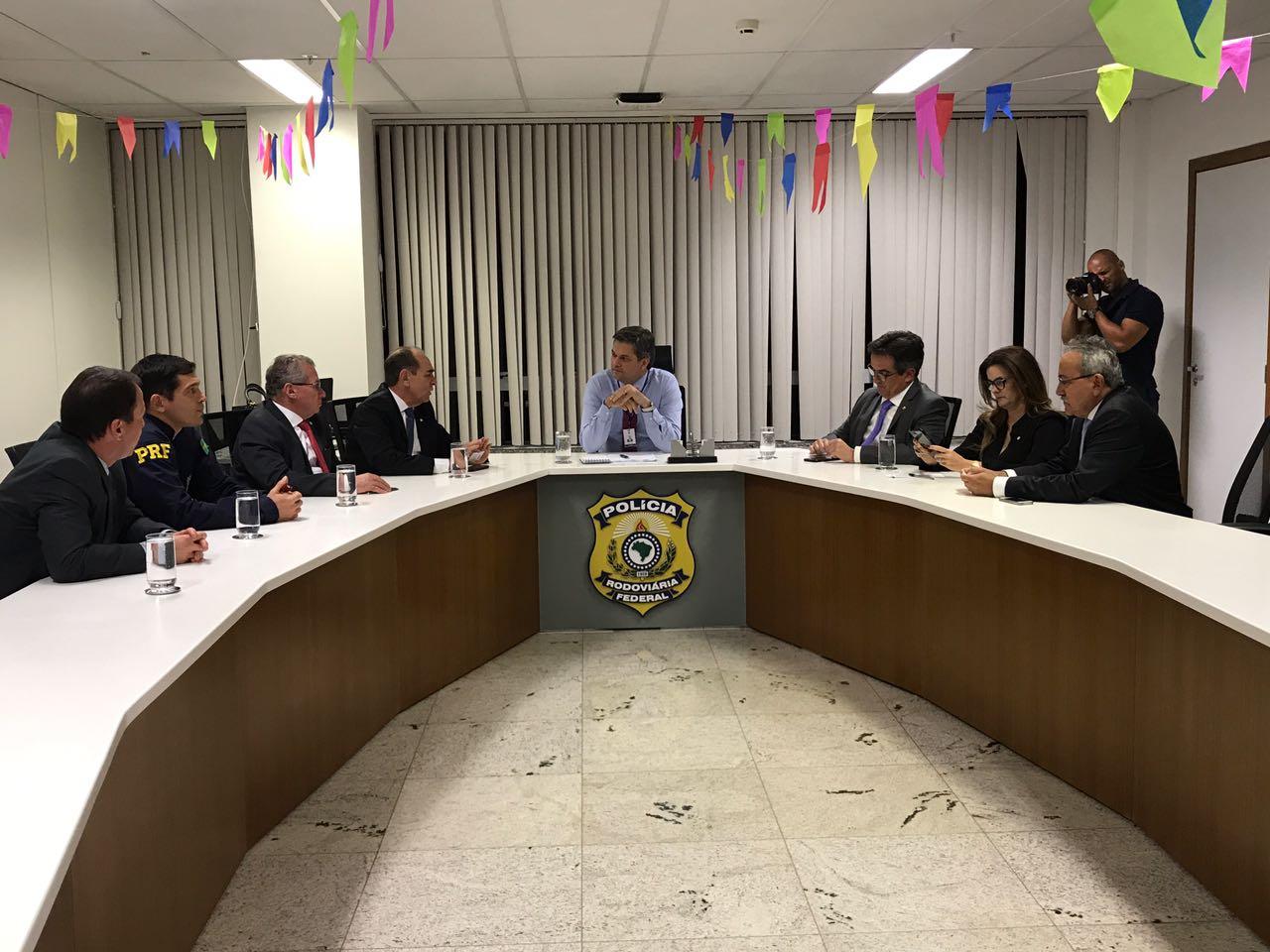 Deputados e senadores da Bancada Federal do Piauí se reúnem com o Diretor-Geral da PRF