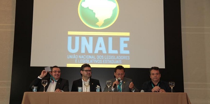 Luciano Nunes é aclamado presidente da UNALE