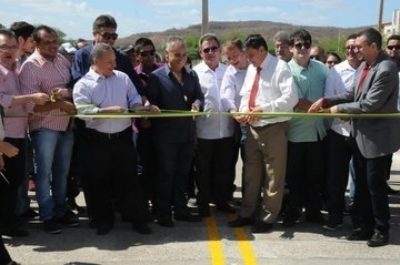 Governador inaugurou obras de mobilidade em Picos