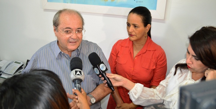 Presidente da FMS, Sílvio Mendes, com a diretora do Hospital do Promorar, Sandra Marina