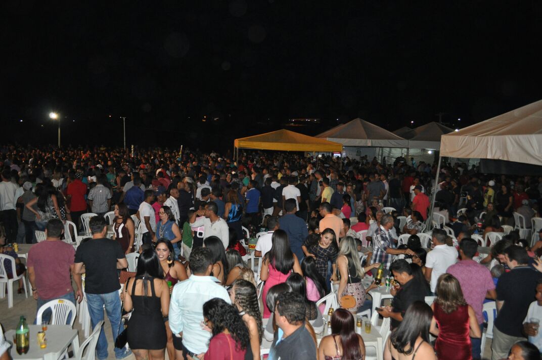 Festejo em Avelino Lopes