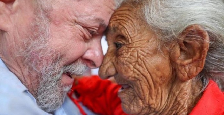 Lula com moradora de Marcolândia