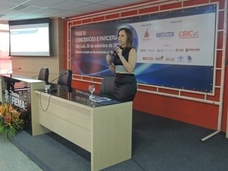 Viviane Moura apresentou projetos de PPP do Piauí em evento no Maranhão
