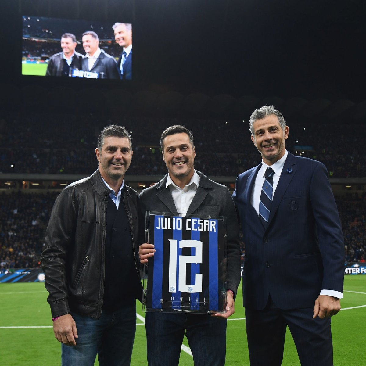 Júlio César é homenageado pela Inter