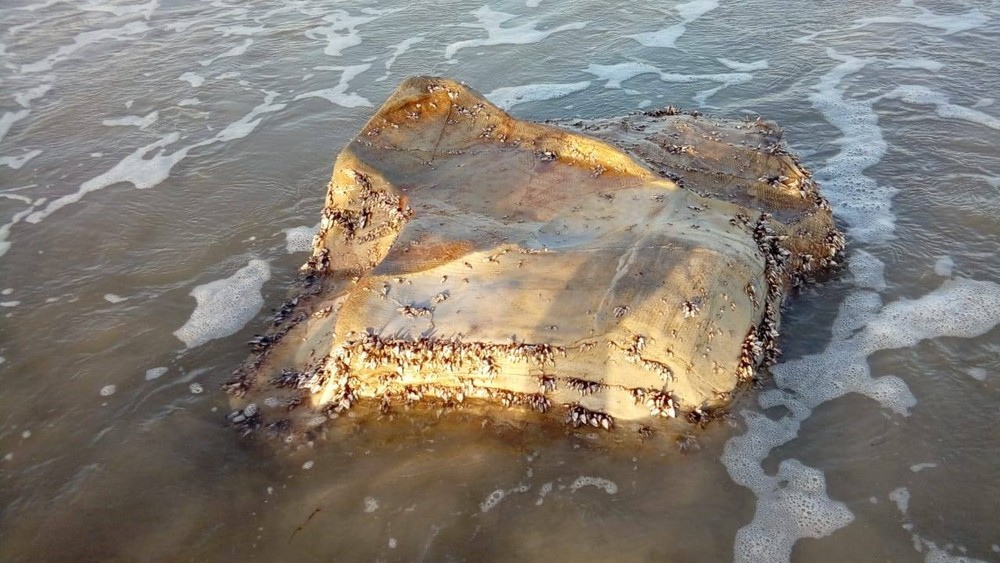 Pacotes misteriosos são encontrados em praias do Litoral do Piauí