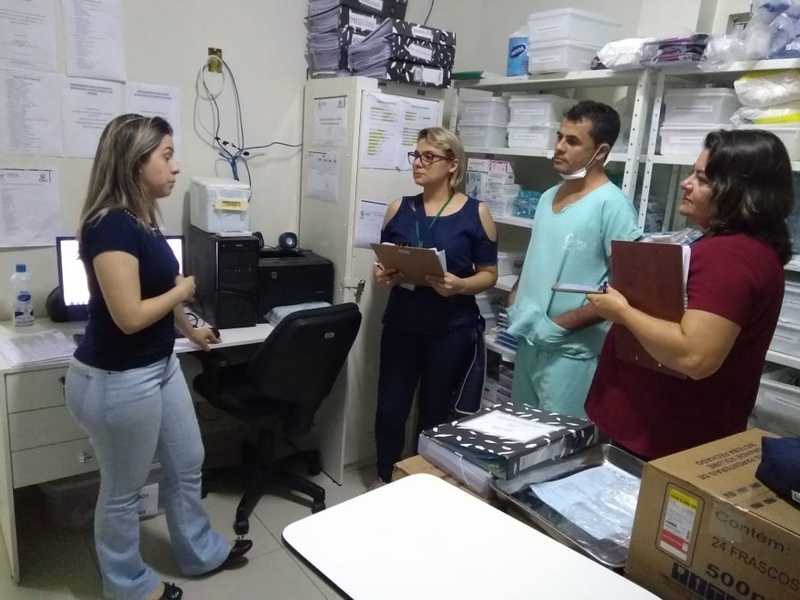 Vigilância Sanitária fiscaliza serviços de saúde