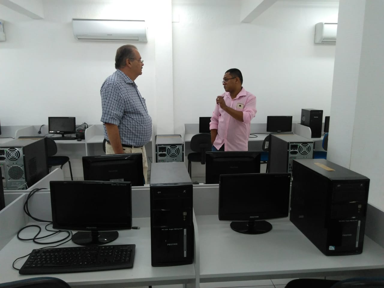 A biblioteca virtual é fruto de uma emenda do vereador Inácio Carvalho