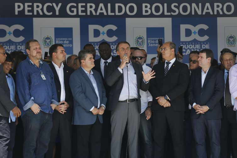 Bolsonaro inaugurou colégio militar que levou o nome do pai