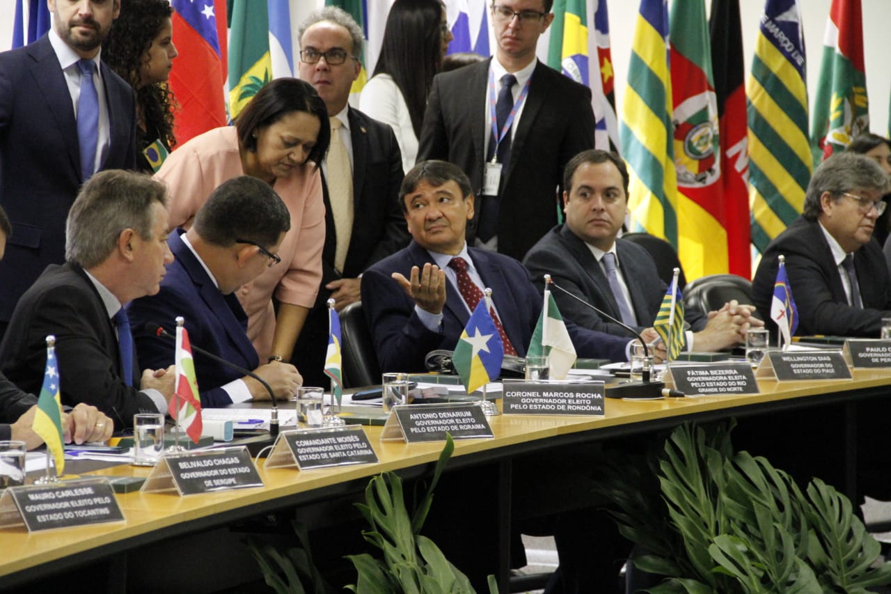 Governador do Piauí, Wellington Dias, no Fórum de Governadores, em Brasília