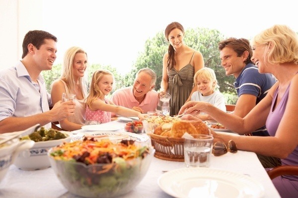 Família reunida na Páscoa