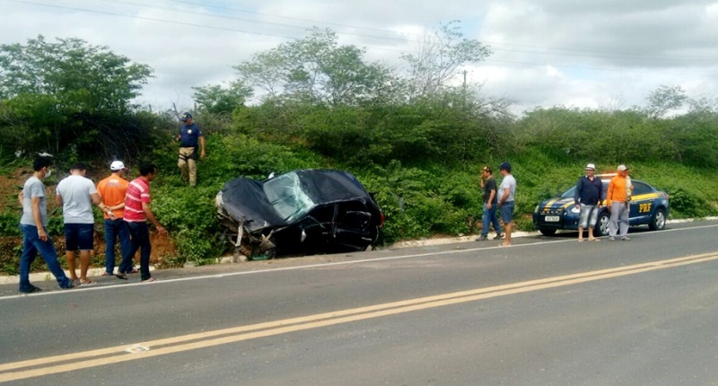O veículo capotou várias vezes na BR-316 em Vila Nova do Piauí