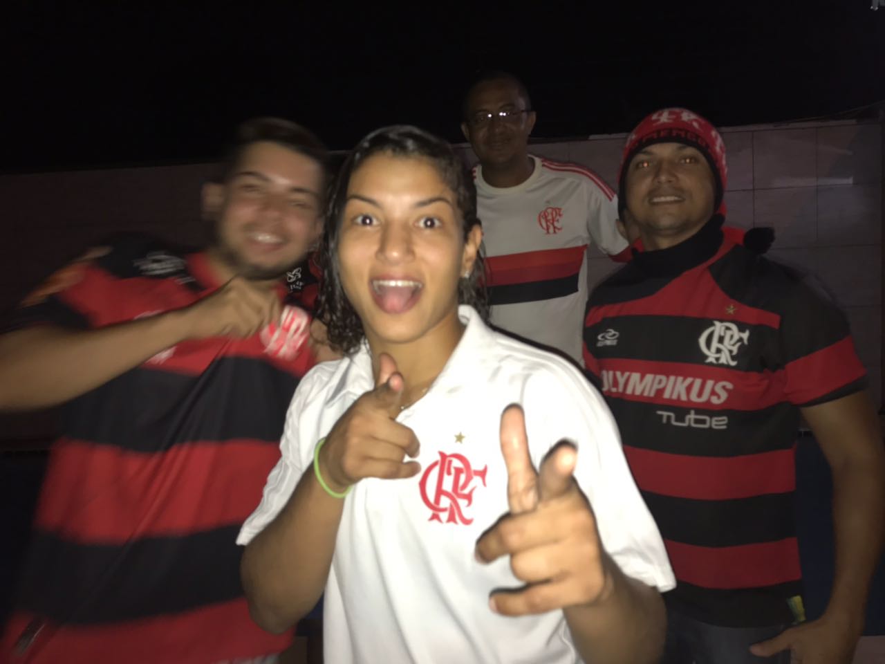 Sarah Menezes assina contrato com o Flamengo