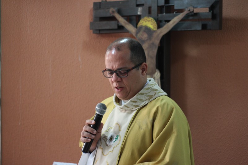 A missa foi celebrada pelo Padre Fábio Carvalho Fernandes