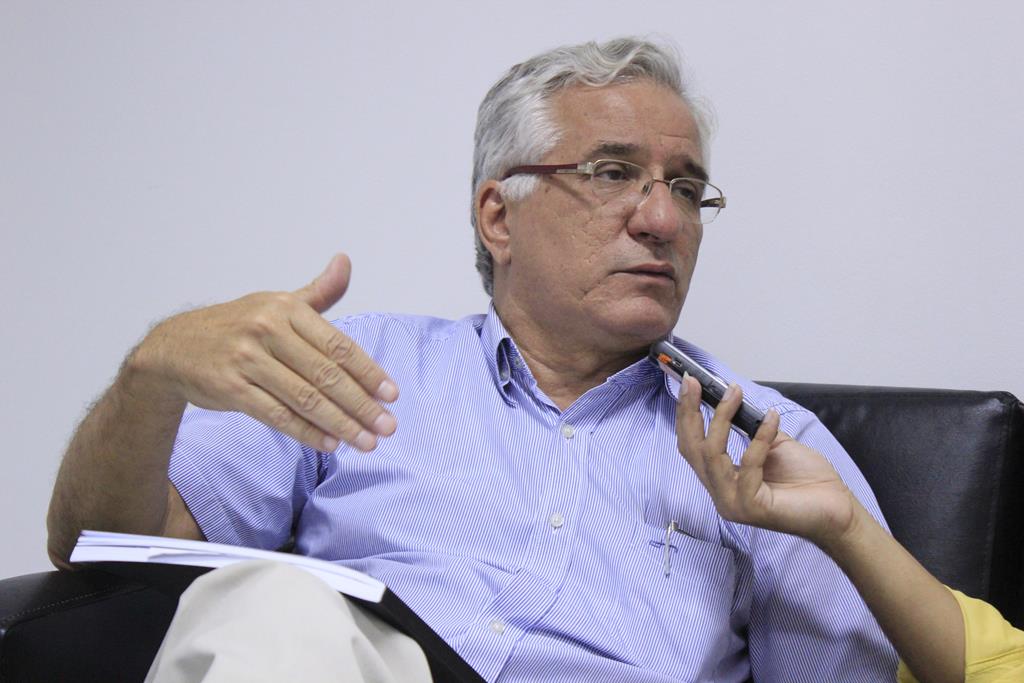 Dr. Carlos Henrique Costa