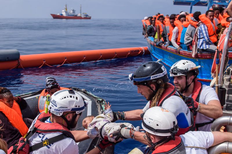 Espanha resgata 476 imigrantes