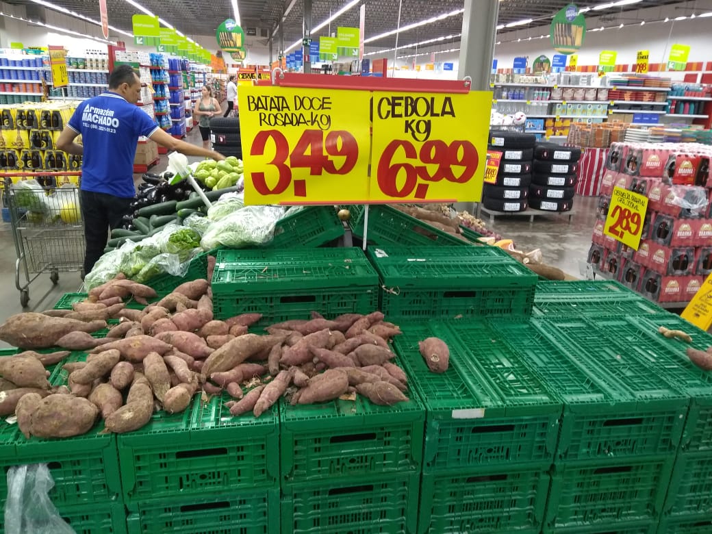 Frutas e verduras em falta nos supermercados