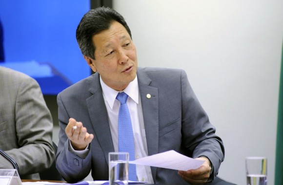 Deputado federal Luiz Nishimori (PR-PR)