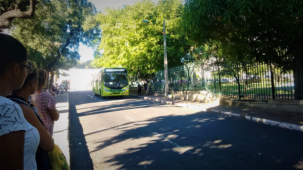 Corredor de ônibus na Praça da Bandeira