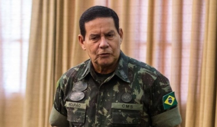 General Mourão