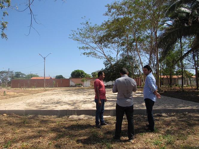 Prefeitura implanta quadra de areia em bairros na zona Sudeste