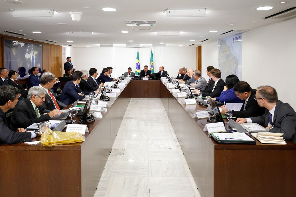 Jair Bolsonaro reuniu os 22 ministros no Palácio do Planalto