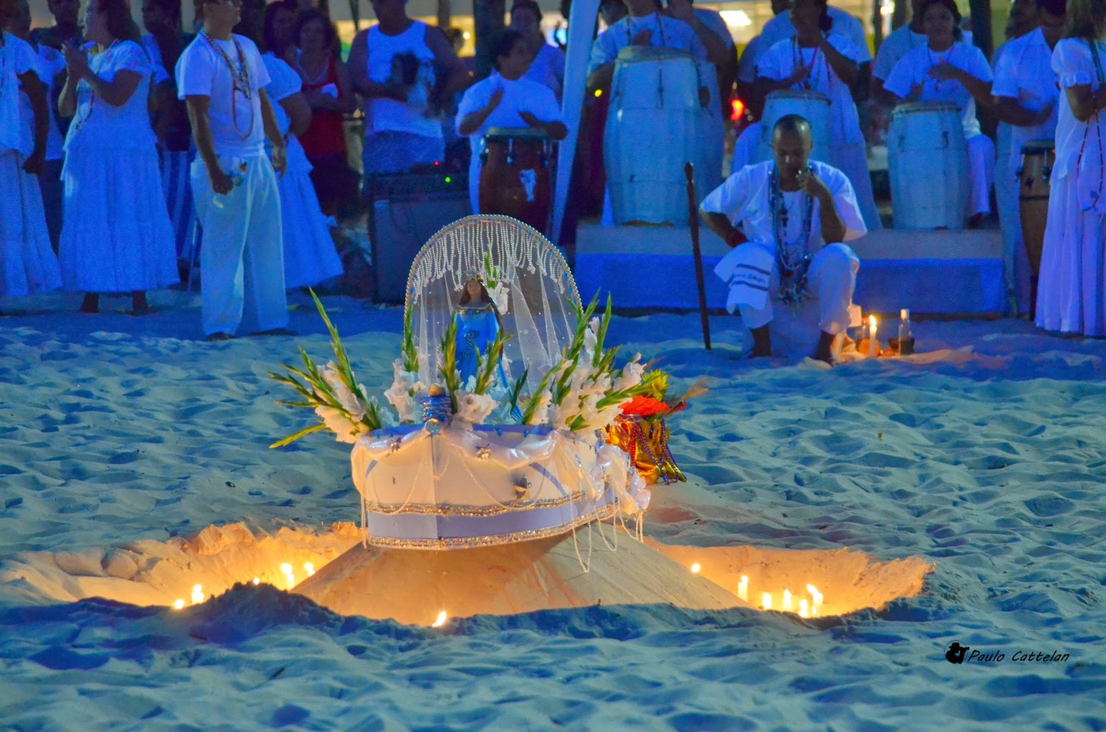 Fiéis celebram Iemanjá em vários estados brasileiros