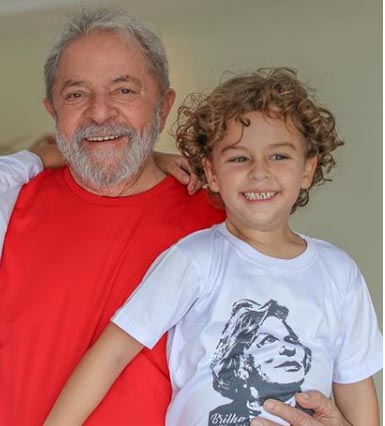 Lula com o neto Arthur