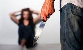 Mulher agredida com uma faca ( ilustrativo)