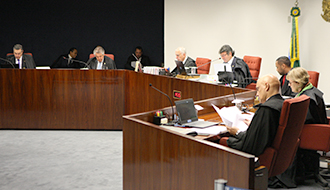 O julgamento foi retomado nesta terça com o voto-vista do ministro Luiz Fux.