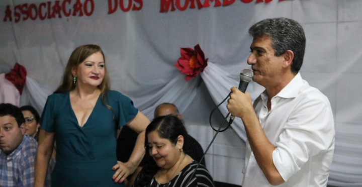 Vereador Caio Bucar com a presidente Lourdes Abreu