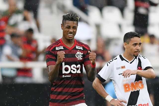 Bruno Henrique comemora gol