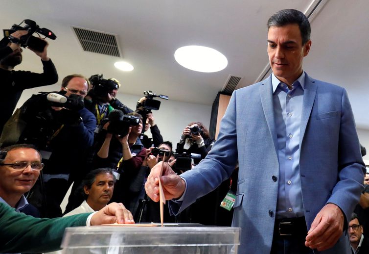 O priimeiro-ministro Pedro Sánchez vota em Pozuelo de Alarcón