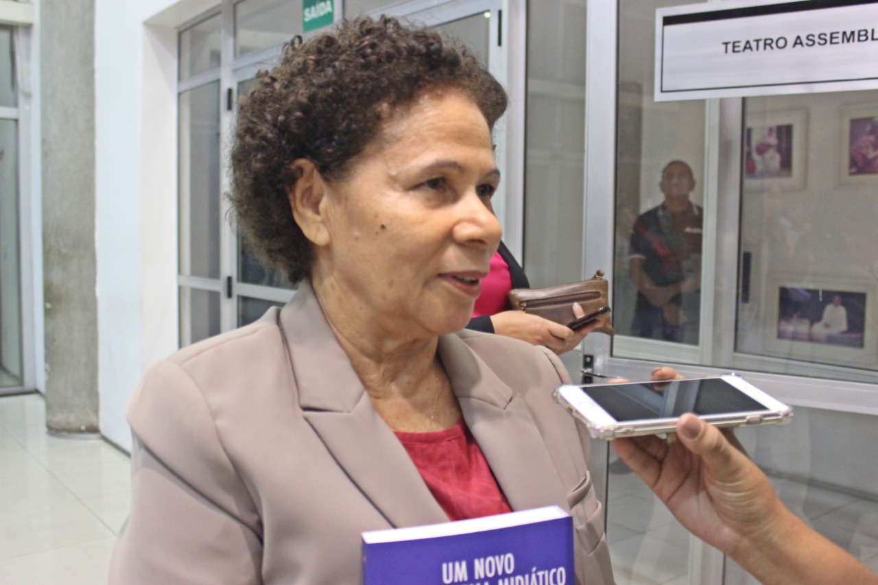 Vice-governadora Regina Sousa