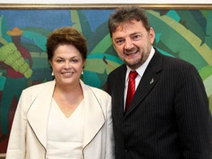 procissão de devotos no túmulo da pequena Odette Vidal de Oliveira já dura mais de sete décadas. \