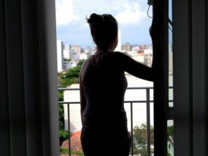 Aluna afirma que foi forçada a fazer sexo oral com alunos na sala de aula da escola onde estuda, na Tijuca