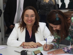 Deputada estadual Flora Izabel (PT)