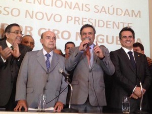 O senador Aécio Neves discursa na posse do senador Ciro Nogueira na presidência nacional do PP