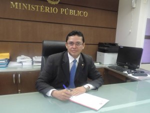 Procurador-geral de Justiça Cleandro Alves de Moura
