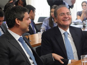 Senadores Lidnberg Farias  (PT-RJ) e Renan Calheiros (PMDB-AL)