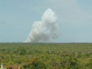 Fumaça do foguete que explodiu na Base de Alcântara
