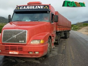Caminhão usado pelo motorista piauiense morto em Alagoas