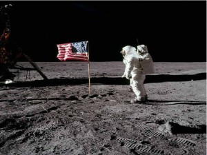 Astronauta na lua. Apollo 11 foi a pioneira